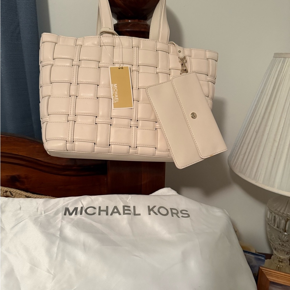 NWT Michael Kors Woven Tote in Light Blush